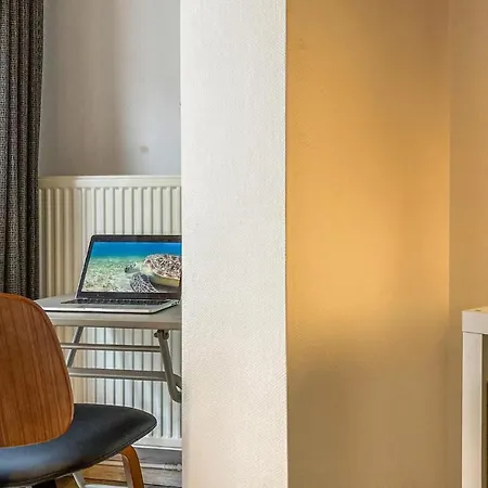 Stunning In With Wifi And 2 Bedrooms Apartament