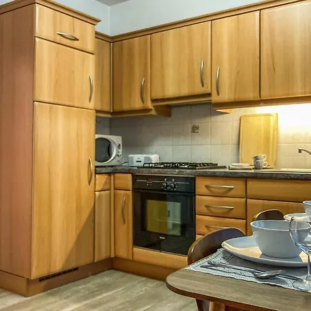 Apartament Stunning In With Wifi And 2 Bedrooms
